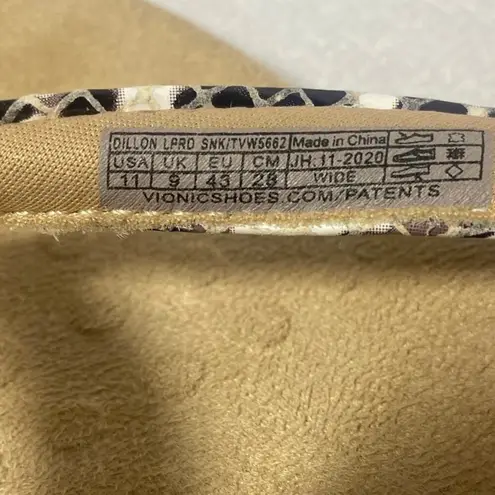 Vionic White Embossed Comfort Flip Flop Sandals women sz 11