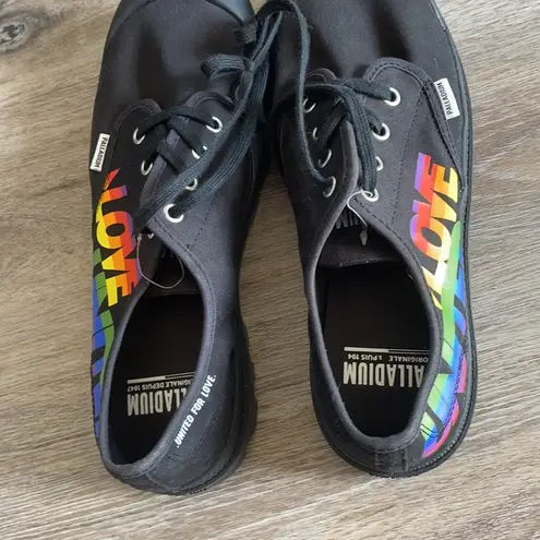 Palladium Love United Black Canvas Shoes Size M9/W10