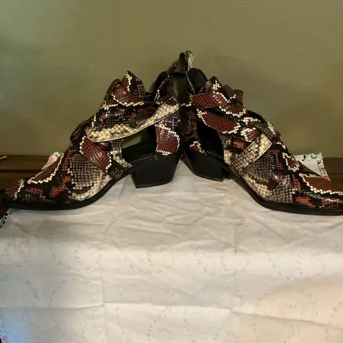 All Saints Darcey Snakeskin Ankle Bootie Size EU 37