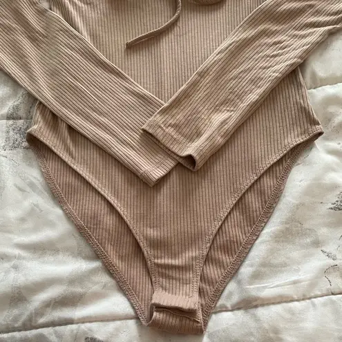 Mixed Threads Los Angeles tan ribbed long sleeve sweetheart neckline bodysuit XS