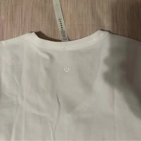 Lululemon  Athletica Love V-Neck Shirt