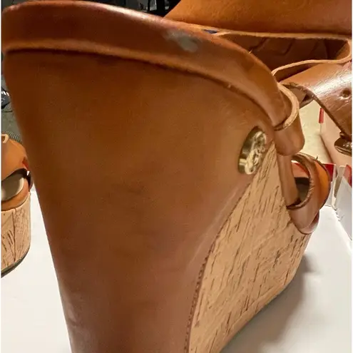 Guess Cork Wedge Sandals (10M) - Tan