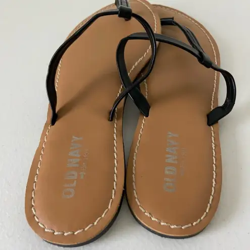 Old Navy EUC‎ |  women’s black thong strap sandals — size 7