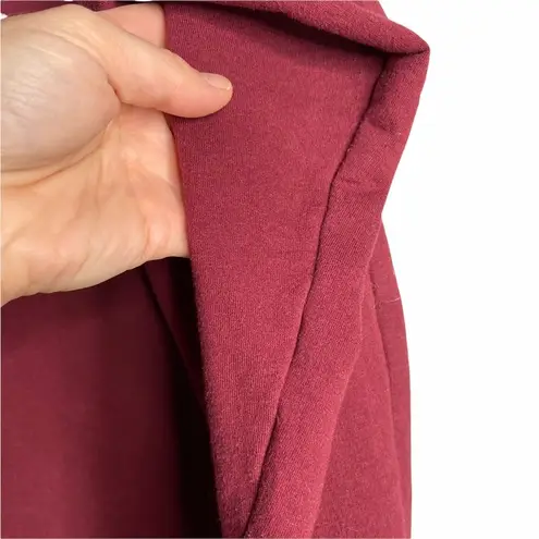 Minnie Mouse Maroon Long Round Crew Neck Graphic Knit Sweatshirt Size M