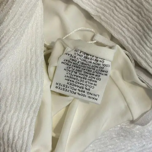 NWT RUMER Rosa Short In White Size XXS