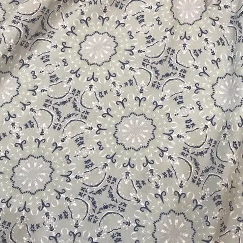 Kaari Blue Floral Grey Blouse tunic Front Keyhole 3/4 Sleeves Sz small