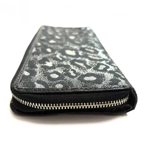 Coach  Ocelot leopard print wallet zip bifold in black gray and silver. - Image 9