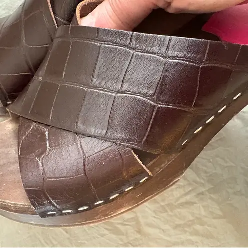 Swedish HasBeens Anette High Dark Brown Croc Slip In. Size 39/9US.