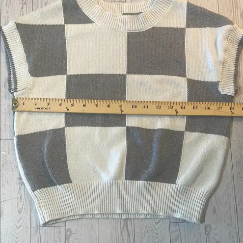 moon & madison Gray and White Boxy Cropped T