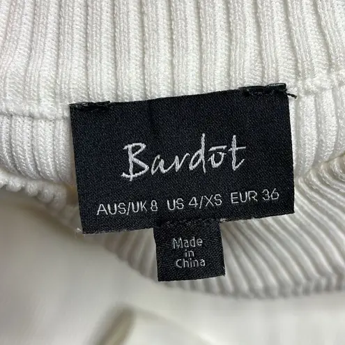 Bardot  white ribbed sleeveless mock neck body suit size 4 / xs