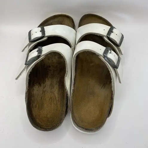 Birkenstock  Arizona Womens Sandal White US W6 EU37 based on comparable shoes