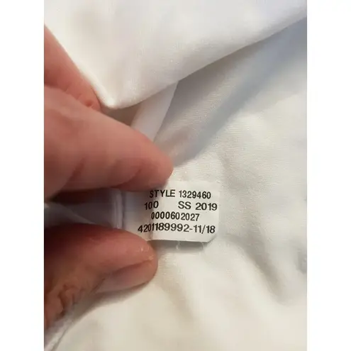 Under Armour  Womens Blouse Top Sz Large White Open back Activewear Workout Gym