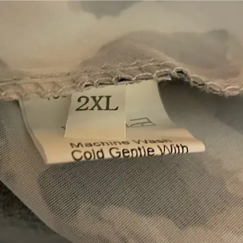 Leopard print top 2XL Size 2X - Image 3