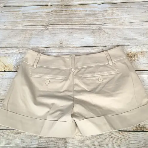 New York & Co. The 7th Ave. Tan chino shorts size 2