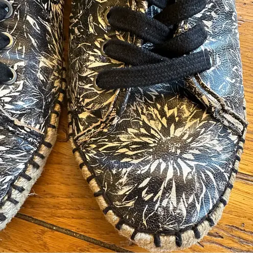 Patricia Nash Emiliana Leather Sunflower Shoe Size 8.5