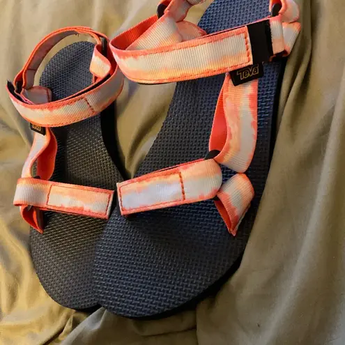 Teva  sandals new size 7