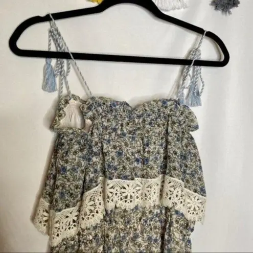 Cupcakes and Cashmere Deda Floral Popover Midi Dress