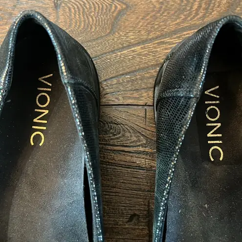 Vionic ALDA Black Snake Print Chain Leather Slip On Driving Loafers Size 6 1/2