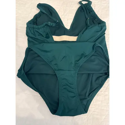 Kona Sol Women's One Piece Swimsuit medium Green V Neck Ruched Straps