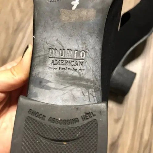 Munro American shock absorbing chuck leather Heels