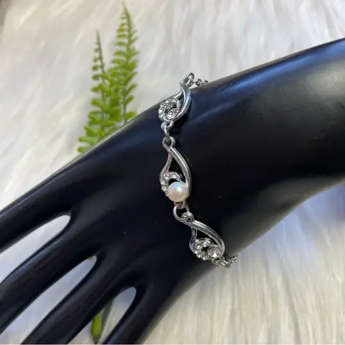 Faux pearl faceted rhinestone silver tone anklet bracelet