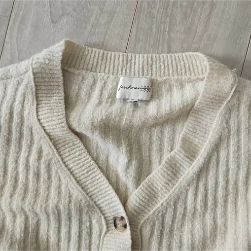 Women’s Cream Button Front Cropped Cardigan Sweater Top Preppy Soft Crop Size Size M