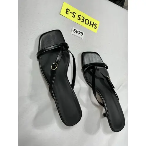 Womans NWOT Strappy Slipon Sandals 8.5 Black Kitten Heel Square Toe