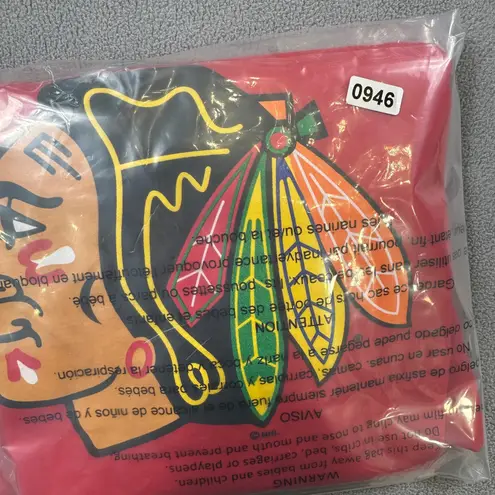 Fanatics NWT Chicago Blackhawks Shirt Womens M V Neck NHL Short Sleeve Hockey