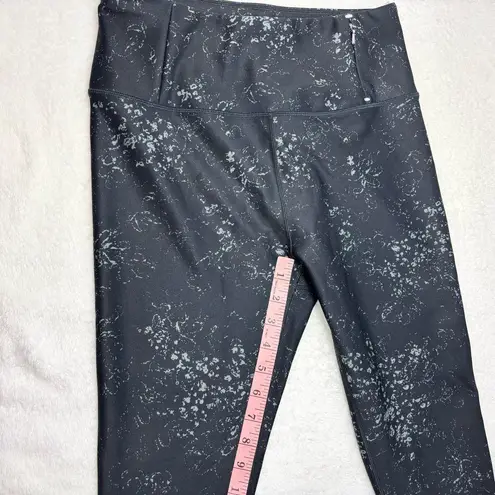 Calia Carrie Underwood Essential Printed
Leggings Floral Glow Size M Black Size M