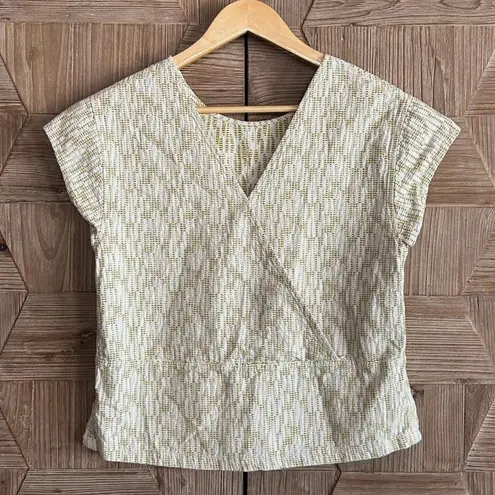 REI Womens White Cap Sleeve Top V Neck Size S Activewear