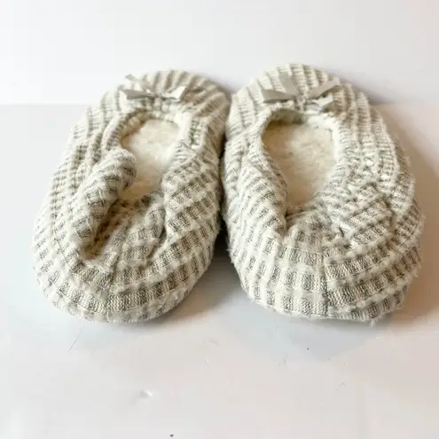 JOYSYUN Waffle Slippers Faux Fur Lined Bow Detail Cozy Slip On L Travel Home White Size 9