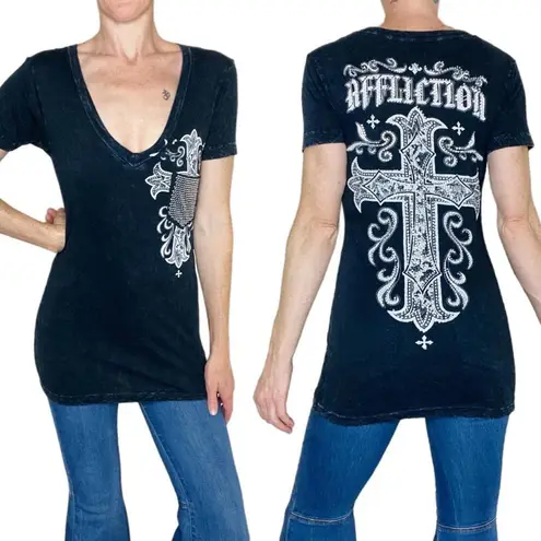 Affliction Vintage Y2K Live Fast Black Gem Rhinestone Cross Printed Tee