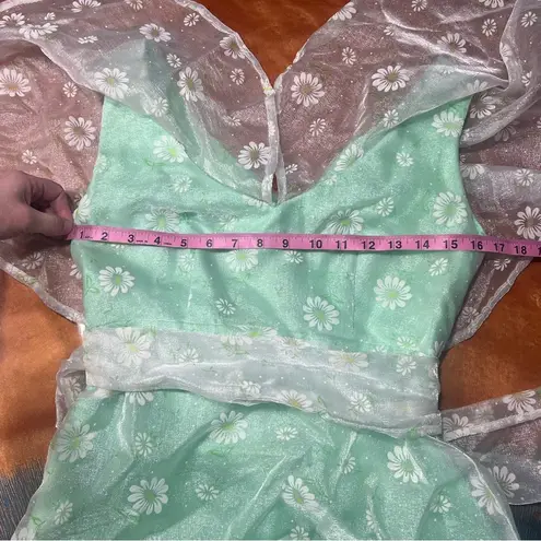 Vintage Daisy Maxi Dress Flutter sleeve overlay Green pearl white fairytale