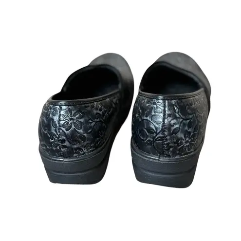 Easy Street Clogs Womens 9 Black Silver Metallic Nursing Shoes Slip Resistant