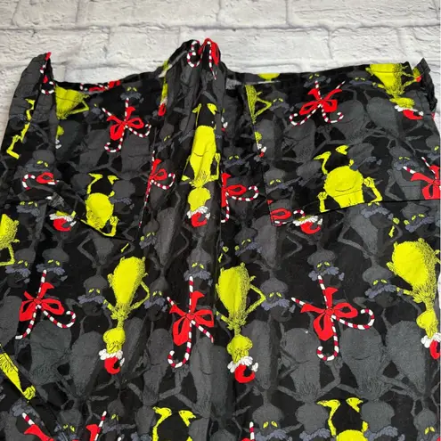 Dr Seuss Christmas Scrub top The Grinch women’s size Large Green
