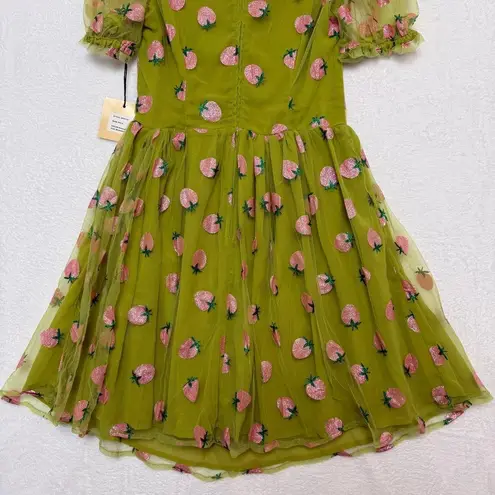 Unique Vintage NWT Smak Parlour Medium 6-8 Avocado Strawberry Print Flare Dress