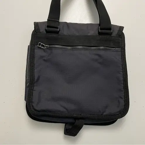 Eddie Bauer Vintage  Crossbody Bag Purse Credit Card ID Slot Pockets Blue Black