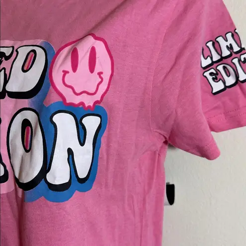 On Fire Light Pink Graphic Tee Limited Edition Sz L Cotton Whimsical Emojis