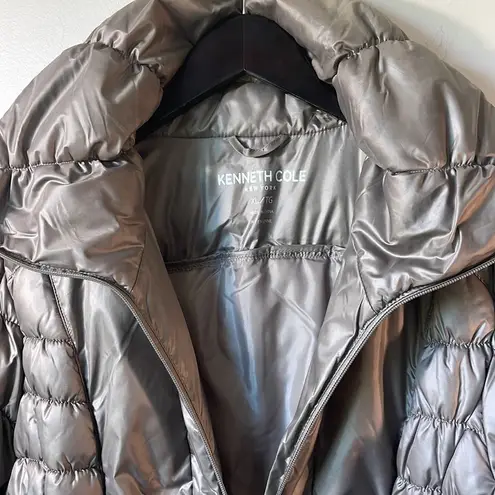 Kenneth Cole  Women’s Size XL Puffy Jacket Packable Zip Coat in Grey.