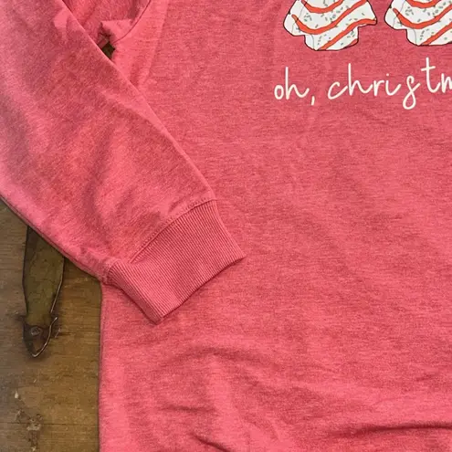 Woman’s Oh Christmas Tree Holiday Red Sweatshirt w/Xmas Tree Cake Size Large - Image 6