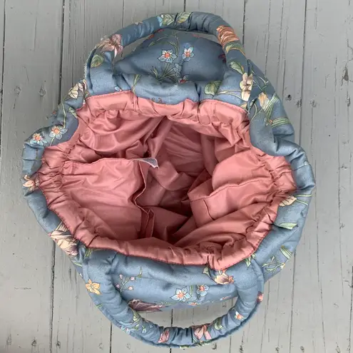 Vintage Blue Floral Puffy Quilt Tote Purse w/ Metal Bracket Closure