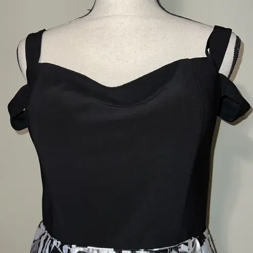Blondie Nites by Stacy Sklar size 11 black & white formal dress zip back strappy