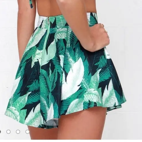 Lulus  Leaf It To Me Tropical Green High Waist Shorts Size S