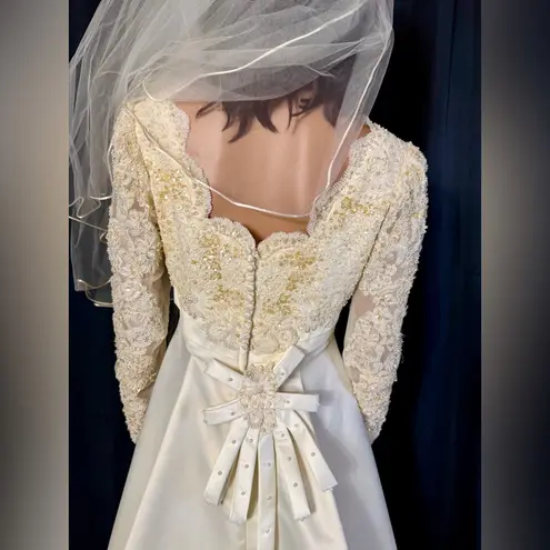 Alfred Angelo Ivory Off-Shoulder Wedding Dress with Gold Embroidery + Veil & Bouquet