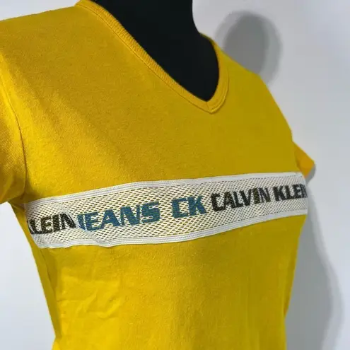 Calvin Klein Jeans Semi-Crop Yellow V-Neck Top Size M Women’s Yellow Logo