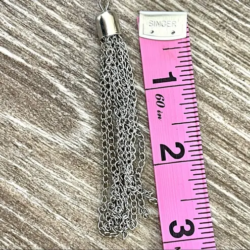 Long silver and pink bead pendant necklace