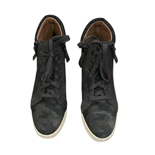 Linea Paolo Gaines Hidden wedge Camo Green Suede laceup zippered sneakers 6