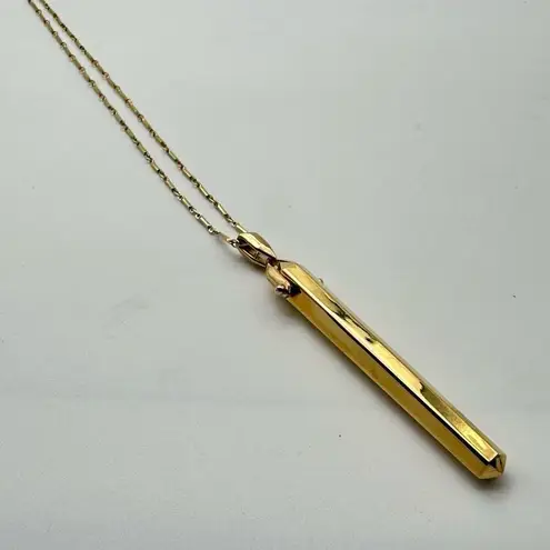 Stella & Dot Rebel Pendant Gold Tone Necklace Classic Retired Layered look