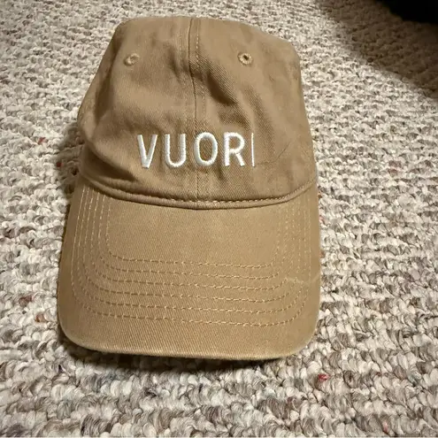 Vuori Signal Dad Hat Ball Cap in Camel