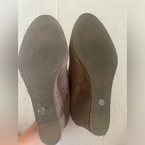 Faux Suede Closed Toe, Wedged Heel, Ankle Booties Gray Size 8